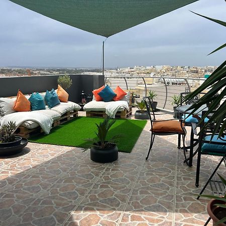 Trendy Seaside Escape 2 Bedroom Penthouse Marsaskala Exterior foto